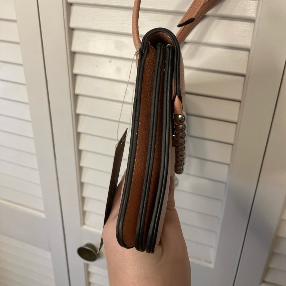 NWT Tahari Pink And Silver Small Crossbody Bag - Picture 4 of 16